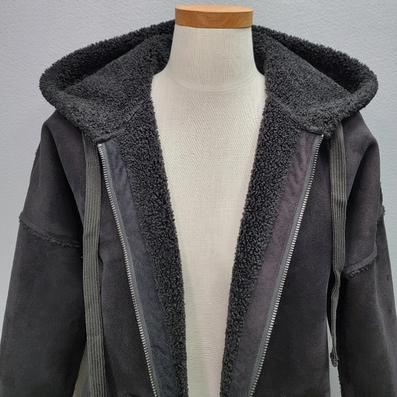VELVET BY GRAHAM & SPENCER FAUX SUEDE JACKET WITH SHERPA - Picture 4 of 10